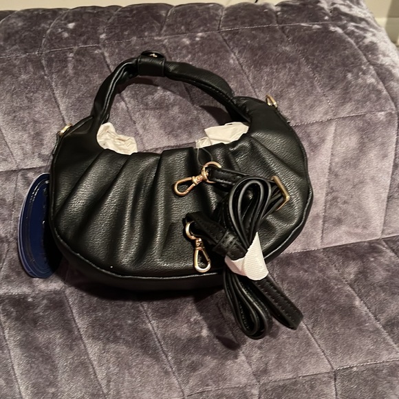 Crescent crossbody - Picture 4 of 4